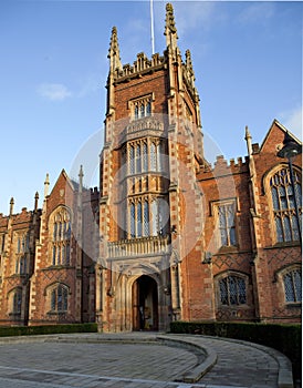 Queens university Belfast front entrance