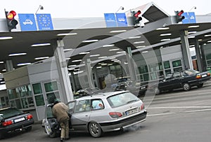 Queue of cars waiting at the Polish-Ukrainian border crossing