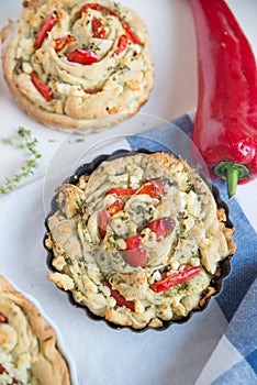 Quiche with feta and red bell pepper