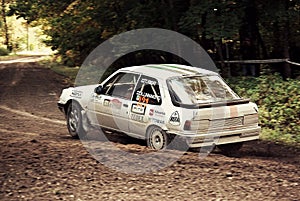 Quick capture of fast rally car