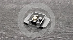 Quick release plate for mounting Camera on tripod