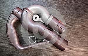 Quick release wand handle  -  Dyson photo