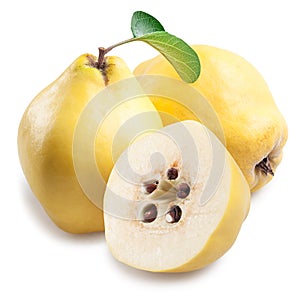 Quince with slices.
