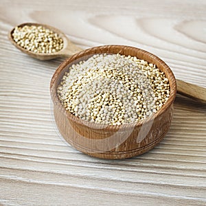 Quinoa seeds in a bowl