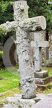 R i p holier ancient Cross