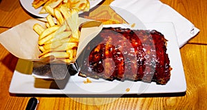 rack of spare ribs