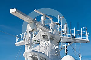 Radar antenna on the mast of a cruise ship