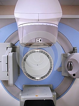 Radiation therapy machine