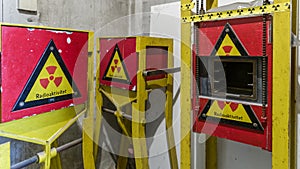 Radioactivity containers