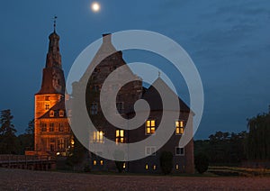 Raesfeld castle by night