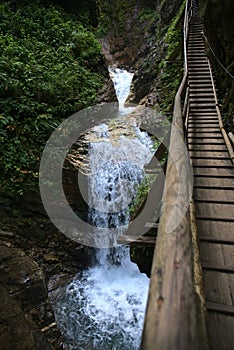 Raggaschlucht waterfall area with scenic pathways