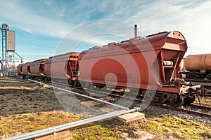 Rail cars for the transportation of grain