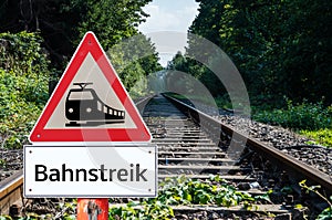 rail strike Warn sign in German