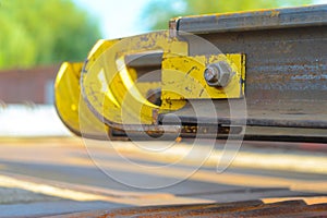 Railhead elements. The rail lash