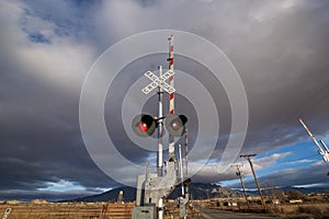 Railroad crossing signal