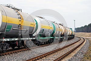 Railroad oil tanks