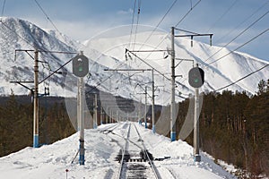 Railroad turnout with two traffic lights