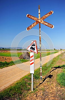 Railway attention signal, level crossing without barrier on a rural road