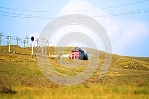 Railway freight train with tank cars