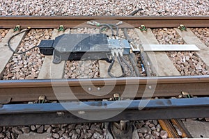 Railway impedance bond