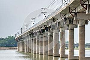 Railway at Pa sak dam run dry