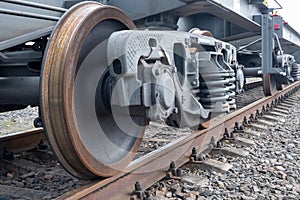 Railway platform wheels on rails for the transportation of high-tonnage cargo.