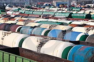 Railway tanks for mineral oil and other cargoes