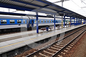 Railway train platform
