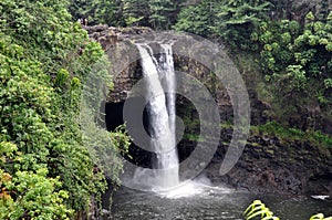 Rainbow Falls (Big Island, Hawaii)