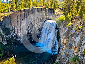 Rainbow Falls in Devils Postpile National Monument