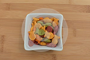 Rainbow goldfish crackers
