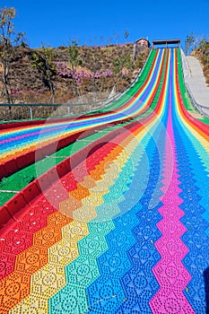 Rainbow slideway