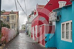 A rainy walk around old alleys in Petermaai -