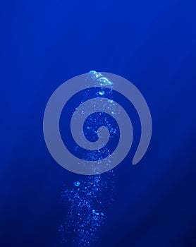 Raising underwater bubbles