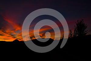 Ramantic sunset color 2020