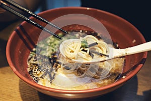 Ramen national food of Japan is similar to the noodles that everyone knows. A mixture of lines made from talcum powder, seaweed an