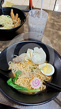 Ramen noodle lunch and tarro drink