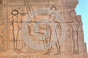 Ramesseum in Luxor: Pharaoh carved on the wall