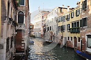 Ramo Moro Lin street, Venice, Italy photo