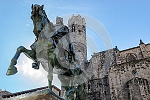 Ramon Berenguer III, a life-size bronze equestrian statue, at Placa de Ramon Berenguer in Barcelona, Spain