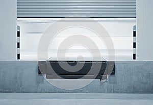 Ramp or dock leveller and shutter door