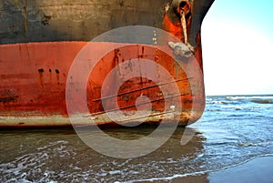 Ran aground oil tanker ship