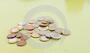 Random amount of euro coins