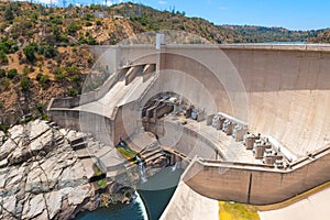 The Rapel dam in Chile photo