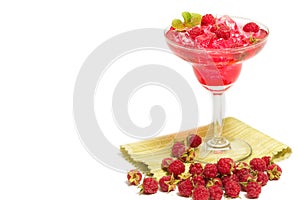 Rasberry juice drink with fresh rasberries