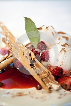 Raspberry and cinnamon dessert