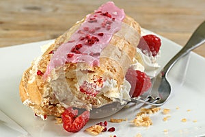 Raspberry eclair