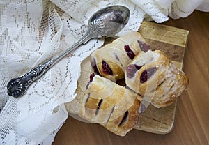 Raspberry puff pastries