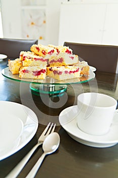 Raspberry Streusel Cake