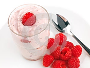 Raspberry yogurt with fresh raspberries